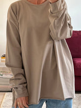 Afbeelding in Gallery-weergave laden, RUBY LONGSLEEVE - Beige
