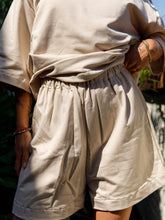 Afbeelding in Gallery-weergave laden, NOVÈL SHORTS - Sand
