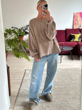 Afbeelding in Gallery-weergave laden, MARLEY SWEATER - Beige
