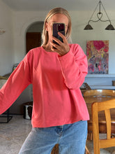 Afbeelding in Gallery-weergave laden, STEVIE SWEATER - Koraal
