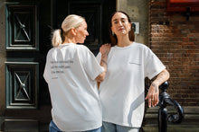 Afbeelding in Gallery-weergave laden, LODxLOIS T-shirt - Hou me los / off-white
