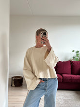 Afbeelding in Gallery-weergave laden, JAZZ SWEATER - Ecru
