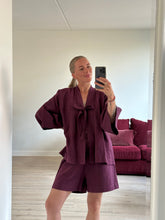 Afbeelding in Gallery-weergave laden, BOWIE ROBE - Aubergine
