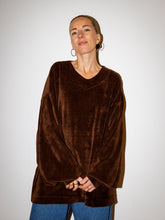 Afbeelding in Gallery-weergave laden, ROWAN SWEATER - Chocolate

