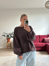 Afbeelding in Gallery-weergave laden, MARLEY SWEATER - Chocolate brown

