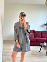 Afbeelding in Gallery-weergave laden, NOVÈL SHORTS - Grey
