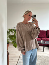 Afbeelding in Gallery-weergave laden, MARLEY SWEATER - Beige
