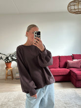 Afbeelding in Gallery-weergave laden, MARLEY SWEATER - Chocolate brown
