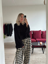 Afbeelding in Gallery-weergave laden, JAZZ SWEATER - Black

