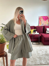 Afbeelding in Gallery-weergave laden, LOU SHORTS - Khaki
