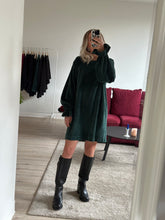 Afbeelding in Gallery-weergave laden, MAE SWEATDRESS - Bottle
