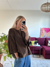 Afbeelding in Gallery-weergave laden, LENNY T-SHIRT - Brown
