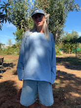 Afbeelding in Gallery-weergave laden, HOLLY LONGSLEEVE - Light blue
