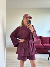 Afbeelding in Gallery-weergave laden, JUNE ROBE - Aubergine
