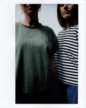 Afbeelding in Gallery-weergave laden, RIVA T-SHIRT - Stripe
