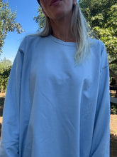 Afbeelding in Gallery-weergave laden, HOLLY LONGSLEEVE - Light blue
