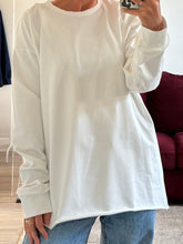 Afbeelding in Gallery-weergave laden, RUBY LONGSLEEVE - Off white
