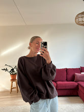 Afbeelding in Gallery-weergave laden, MARLEY SWEATER - Chocolate brown
