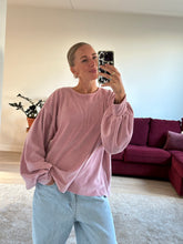 Afbeelding in Gallery-weergave laden, MARLEY SWEATER - Soft pink
