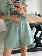 Afbeelding in Gallery-weergave laden, NOVÈL SHORTS - Mint green
