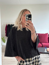 Afbeelding in Gallery-weergave laden, LIV T-SHIRT - Glitter
