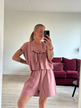 Afbeelding in Gallery-weergave laden, SUE WAISTCOAT - Dusty pink
