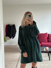 Afbeelding in Gallery-weergave laden, MAE SWEATDRESS - Bottle
