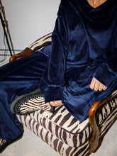 Afbeelding in Gallery-weergave laden, CLEO PANTS - Dark blue

