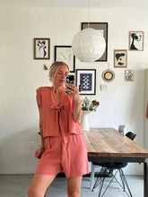 Afbeelding in Gallery-weergave laden, SUE WAISTCOAT - Peach pink
