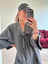 Afbeelding in Gallery-weergave laden, BOWIE ROBE - Grey
