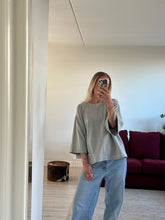 Afbeelding in Gallery-weergave laden, LENNY T-SHIRT - Licht grey
