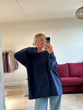 Afbeelding in Gallery-weergave laden, RUBY LONGSLEEVE - Navy
