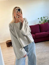 Afbeelding in Gallery-weergave laden, JAZZ SWEATER - Licht grey
