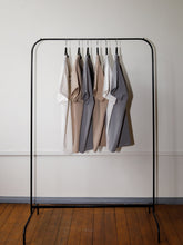 Afbeelding in Gallery-weergave laden, LODxLOIS T-shirt - Hou me los / beige

