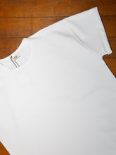 Afbeelding in Gallery-weergave laden, LODxLOIS T-shirt - Hou me los / off-white
