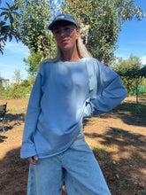 Afbeelding in Gallery-weergave laden, HOLLY LONGSLEEVE - Light blue
