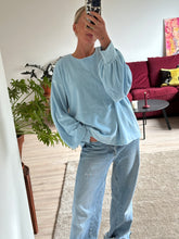 Afbeelding in Gallery-weergave laden, MARLEY SWEATER - Soft blue
