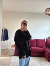 Afbeelding in Gallery-weergave laden, RUBY LONGSLEEVE - Black
