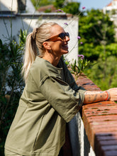 Afbeelding in Gallery-weergave laden, LENNY T-SHIRT - Olive green
