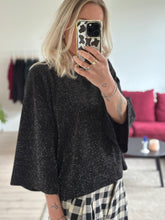 Afbeelding in Gallery-weergave laden, LIV T-SHIRT - Glitter
