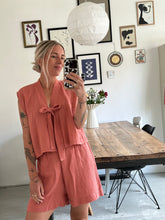 Afbeelding in Gallery-weergave laden, SUE WAISTCOAT - Peach pink
