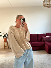 Afbeelding in Gallery-weergave laden, JAZZ SWEATER - Champagne
