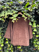 Afbeelding in Gallery-weergave laden, LENNY T-SHIRT - Brown
