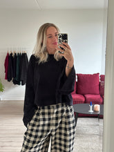 Afbeelding in Gallery-weergave laden, JAZZ SWEATER - Black
