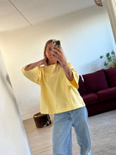 Afbeelding in Gallery-weergave laden, LENNY T-SHIRT - Soft yellow
