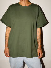 Afbeelding in Gallery-weergave laden, LOVA T-SHIRT - Khaki
