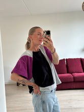 Afbeelding in Gallery-weergave laden, ABBY T-SHIRT - Unique piece 9
