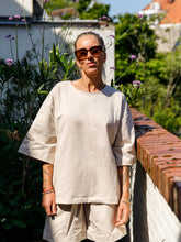 Afbeelding in Gallery-weergave laden, LENNY T-SHIRT - Sand
