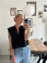 Afbeelding in Gallery-weergave laden, SUE WAISTCOAT - Black
