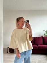 Afbeelding in Gallery-weergave laden, LENNY T-SHIRT - Ecru
